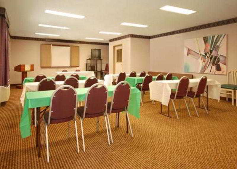 La Quinta By Wyndham Rockford Hotel Luaran gambar